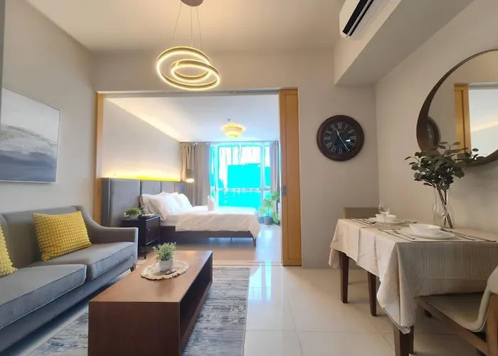 Apartment 1br Uptown Mall Fountain View In Uptown Bgc