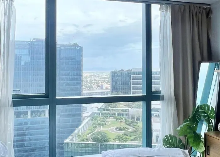 Apartment 1br Uptown Mall Fountain View In Uptown Bgc Manila